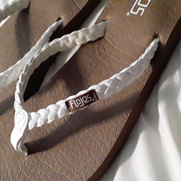 Sandals - Picture 3 of 3